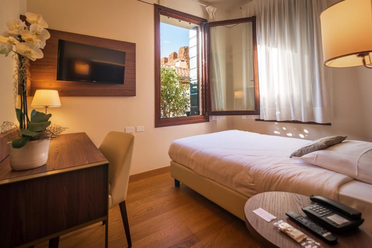 Hotel Alla Torre Castelfranco Veneto Exterior foto