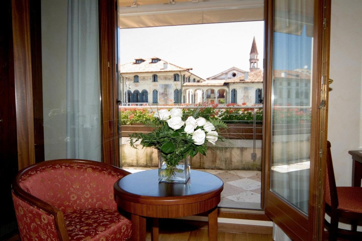 Hotel Alla Torre Castelfranco Veneto Exterior foto